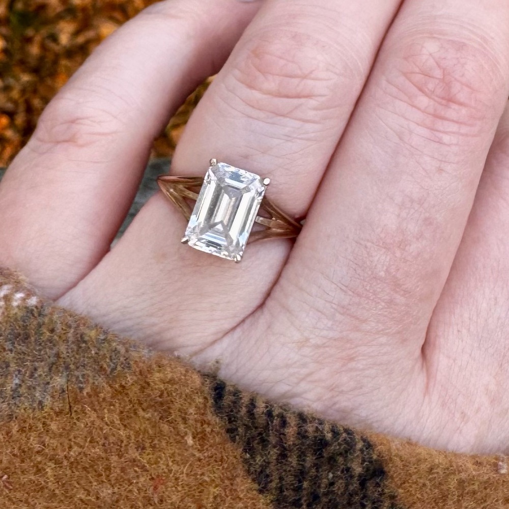 Cubic zirconia 3 carat emerald cut, rose gold plated, size 7